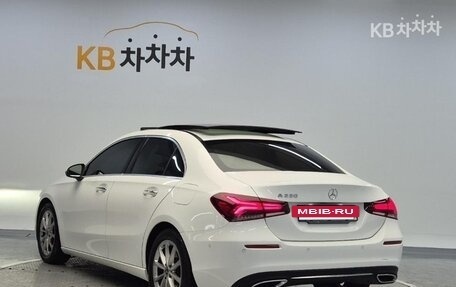 Mercedes-Benz A-Класс, 2020 год, 2 390 000 рублей, 4 фотография