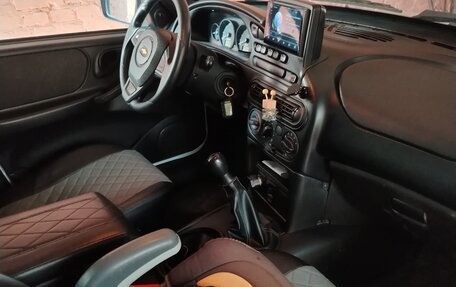 Chevrolet Niva I рестайлинг, 2018 год, 770 000 рублей, 5 фотография