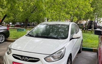 Hyundai Solaris II рестайлинг, 2012 год, 740 000 рублей, 1 фотография