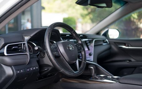 Toyota Camry, 2019 год, 1 899 000 рублей, 9 фотография