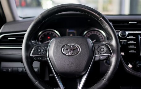 Toyota Camry, 2019 год, 1 899 000 рублей, 11 фотография