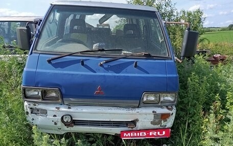 Mitsubishi Delica III, 1989 год, 150 000 рублей, 1 фотография