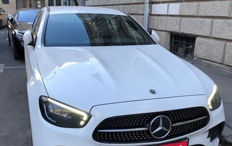 Mercedes-Benz E-Класс, 2021 год, 5 618 000 рублей, 1 фотография