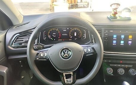 Volkswagen T-Roc I, 2021 год, 1 290 000 рублей, 10 фотография