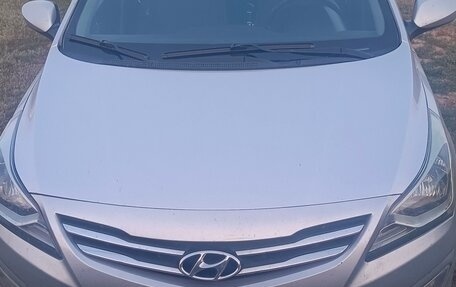 Hyundai Solaris II рестайлинг, 2016 год, 850 000 рублей, 1 фотография