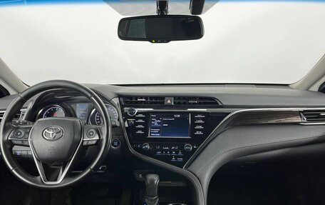 Toyota Camry, 2019 год, 2 660 000 рублей, 11 фотография