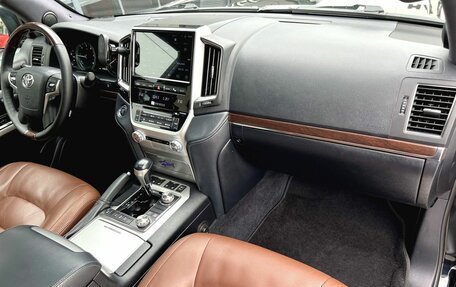 Toyota Land Cruiser 200, 2018 год, 6 930 000 рублей, 16 фотография