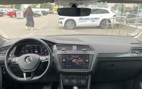 Volkswagen Tiguan II, 2017 год, 2 536 000 рублей, 10 фотография