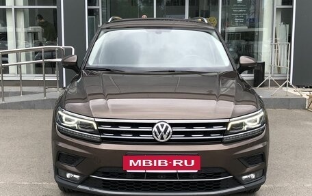 Volkswagen Tiguan II, 2017 год, 2 536 000 рублей, 2 фотография