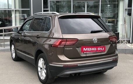 Volkswagen Tiguan II, 2017 год, 2 536 000 рублей, 7 фотография