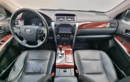 Toyota Camry, 2014 год, 1 680 000 рублей, 11 фотография