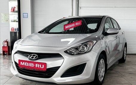 Hyundai i30 II рестайлинг, 2013 год, 1 099 000 рублей, 2 фотография