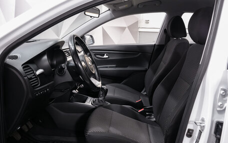 KIA Rio IV, 2018 год, 1 465 000 рублей, 10 фотография