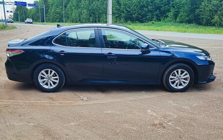 Toyota Camry, 2020 год, 2 750 000 рублей, 4 фотография