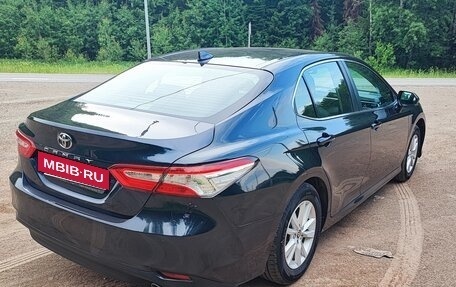 Toyota Camry, 2020 год, 2 750 000 рублей, 5 фотография