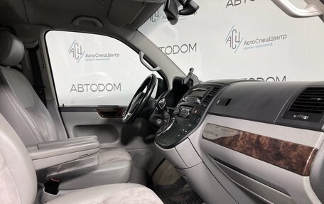 Volkswagen Multivan T5, 2011 год, 2 250 000 рублей, 12 фотография