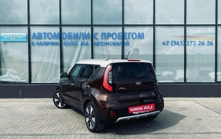 KIA Soul II рестайлинг, 2017 год, 1 399 000 рублей, 3 фотография