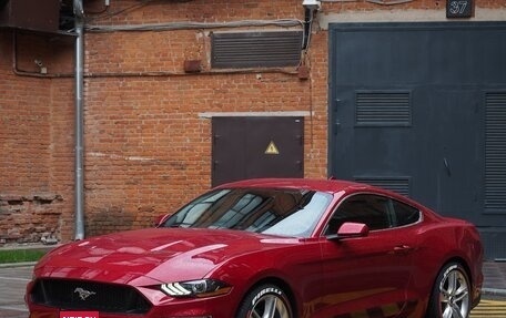 Ford Mustang VI рестайлинг, 2020 год, 3 750 000 рублей, 2 фотография