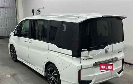 Honda Stepwgn IV, 2021 год, 2 100 000 рублей, 4 фотография