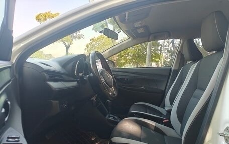 Toyota Yaris XP150 рестайлинг, 2022 год, 1 295 000 рублей, 2 фотография