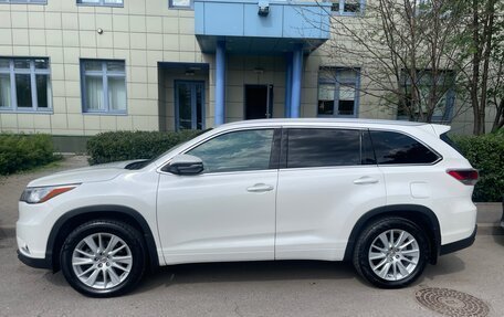 Toyota Highlander III, 2015 год, 3 175 000 рублей, 3 фотография