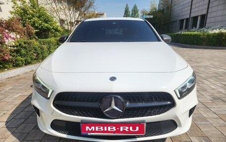 Mercedes-Benz A-Класс, 2022 год, 2 840 000 рублей, 2 фотография