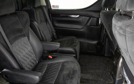 Toyota Alphard III, 2017 год, 3 099 000 рублей, 13 фотография
