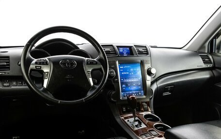 Toyota Highlander III, 2012 год, 1 949 000 рублей, 11 фотография