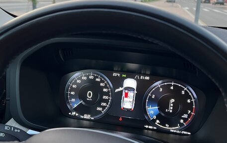 Volvo XC60 II, 2021 год, 4 650 000 рублей, 6 фотография