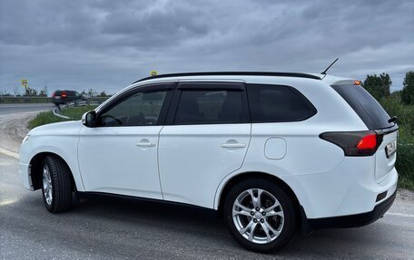 Mitsubishi Outlander III рестайлинг 3, 2012 год, 1 500 000 рублей, 6 фотография