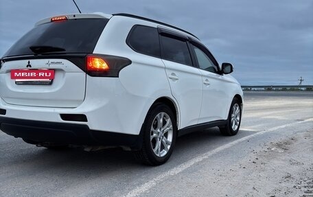 Mitsubishi Outlander III рестайлинг 3, 2012 год, 1 500 000 рублей, 10 фотография