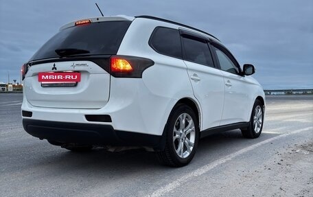 Mitsubishi Outlander III рестайлинг 3, 2012 год, 1 500 000 рублей, 8 фотография