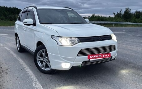 Mitsubishi Outlander III рестайлинг 3, 2012 год, 1 500 000 рублей, 3 фотография