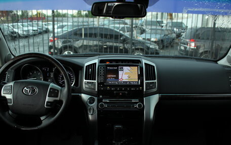 Toyota Land Cruiser 200, 2013 год, 3 990 000 рублей, 6 фотография