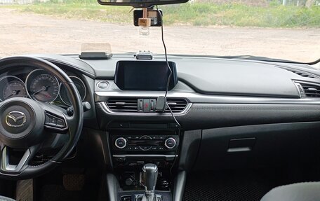 Mazda 6, 2018 год, 1 900 000 рублей, 6 фотография