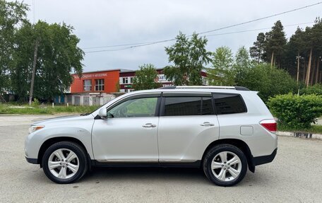 Toyota Highlander III, 2012 год, 2 200 000 рублей, 6 фотография