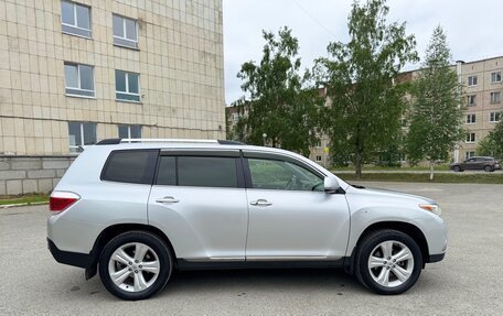 Toyota Highlander III, 2012 год, 2 200 000 рублей, 5 фотография
