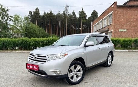 Toyota Highlander III, 2012 год, 2 200 000 рублей, 2 фотография