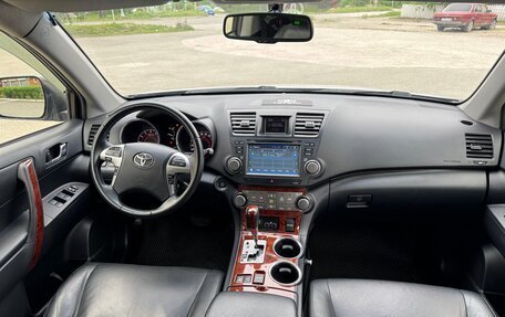 Toyota Highlander III, 2012 год, 2 200 000 рублей, 7 фотография
