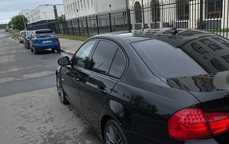 BMW 3 серия, 2011 год, 1 300 000 рублей, 8 фотография
