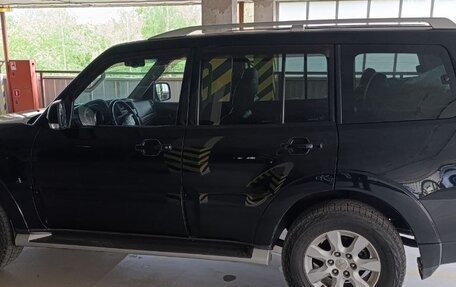 Mitsubishi Pajero IV, 2011 год, 1 730 000 рублей, 4 фотография