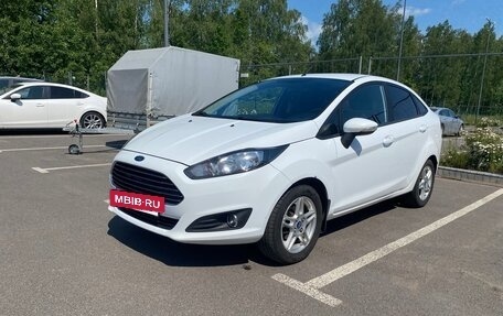 Ford Fiesta, 2015 год, 749 000 рублей, 2 фотография