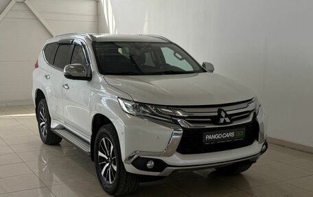 Mitsubishi Pajero Sport III рестайлинг, 2018 год, 2 750 000 рублей, 3 фотография