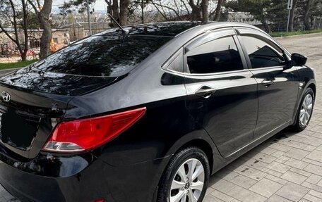 Hyundai Solaris II рестайлинг, 2016 год, 880 000 рублей, 5 фотография