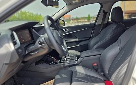 BMW 1 серия, 2022 год, 2 840 000 рублей, 8 фотография