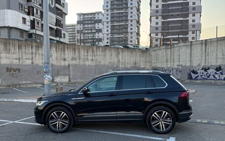 Volkswagen Tiguan II, 2022 год, 4 250 000 рублей, 5 фотография