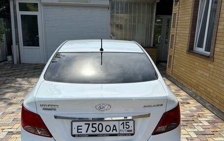 Hyundai Solaris II рестайлинг, 2015 год, 980 000 рублей, 5 фотография