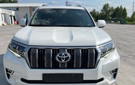 Toyota Land Cruiser Prado 150 рестайлинг 2, 2017 год, 4 900 000 рублей, 1 фотография