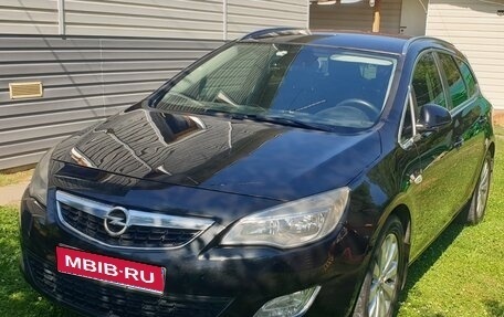 Opel Astra J, 2012 год, 800 800 рублей, 1 фотография