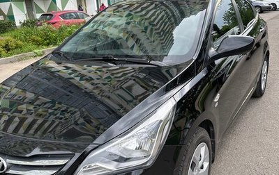 Hyundai Solaris II рестайлинг, 2015 год, 899 999 рублей, 1 фотография